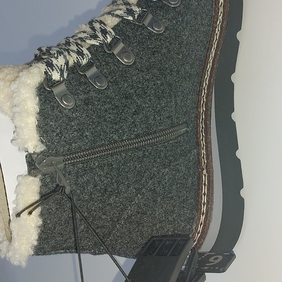 Madden NYC Hiker Wedge Boots - Picture 6 of 12